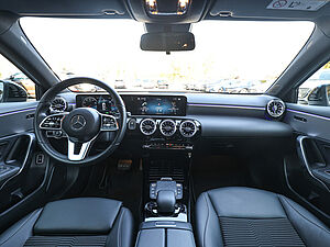 Mercedes-Benz A 250 A 250e Progressive 8 navigation