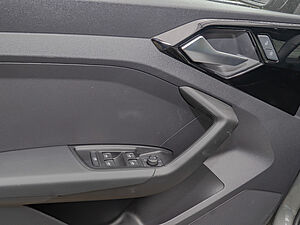 Audi A1 Sportback S line 30 TFSI S tronic 11 navigation