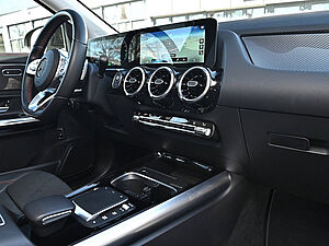 Mercedes-Benz GLA 250 e AMG Line 9 navigation