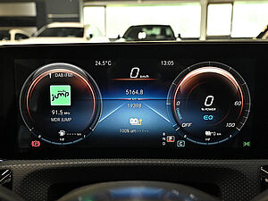 Mercedes-Benz A 250 e AMG Line 16 navigation