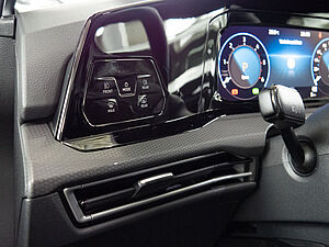 Volkswagen Golf VIII GTD 2.0 DSG 30 navigation