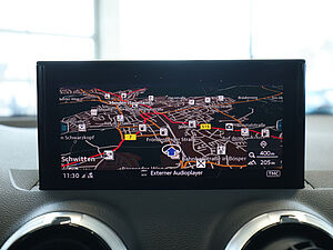 Audi Q2 35 TFSI S Line Black S Tronic 10 navigation