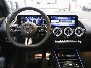 Mercedes-Benz GLA 180 AMG Sport Advanced Plus 8 navigation