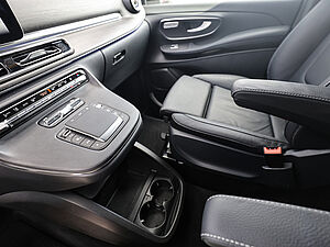 Mercedes-Benz V 300 d AVANTGARDE Lang 14 navigation