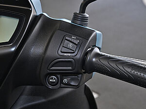 Piaggio Medley 125 Sport E5+ **0% Finanzierung bis zum 31.05.** 8 navigation