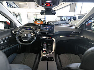 Peugeot 5008 Allure BlueHDi 130EAT8 AHK 6 navigation