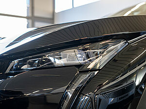 Peugeot 408 GT HYBRID 225 e-EAT8 27 navigation