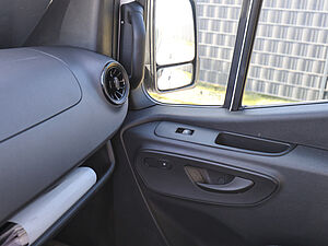 Mercedes-Benz Sprinter 317 CDI L3H2 16 navigation