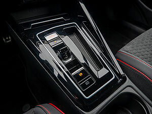 Volkswagen Golf VIII GTI Clubsport 2.0 TSI DSG 14 navigation