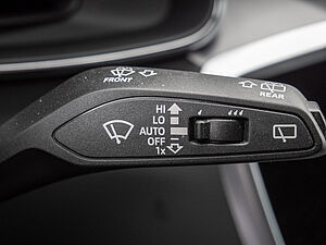 Audi A6 Avant 40 TDI quattro S line 17 navigation
