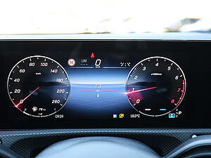Mercedes-Benz CLA 200 Coupé AMG Line 18 navigation
