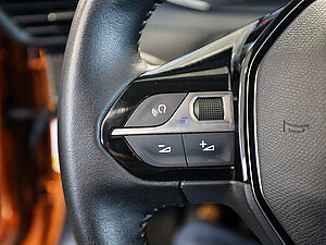 Peugeot 2008 Active Pack 20 navigation
