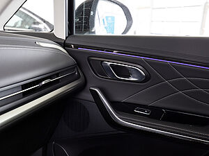 Maxus MIFA 9 Luxury 90 kW/h 22 navigation
