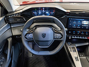 Peugeot 308 Allure BlueHDi 130 EAT8 8 navigation
