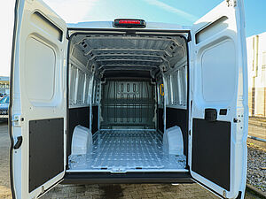 Peugeot Boxer KA 435 L4H2 BlueHDi 180 AT 33 navigation