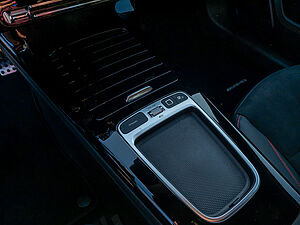 Mercedes-Benz A 180 AMG Line 11 navigation