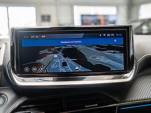 Peugeot 2008 GT HYBRID 145 e-DSC6 10 navigation