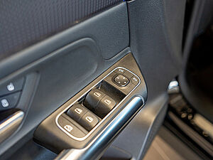 Mercedes-Benz EQA 250 Progressive 28 navigation