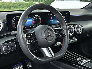 Mercedes-Benz A 200 Limo AMG Sport Advanced Plus 28 navigation
