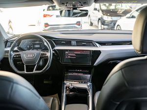 Audi e-tron 55 quattro advanced AHK Standhz. LED P 9 navigation