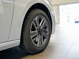 Peugeot 308 SW Allure PureTech 130 EAT8 5 navigation