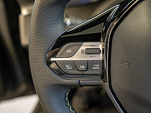 Peugeot 308 e-GT 156 13 navigation