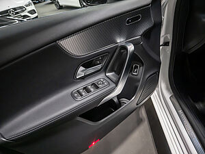 Mercedes-Benz A 250 e Progressive 27 navigation
