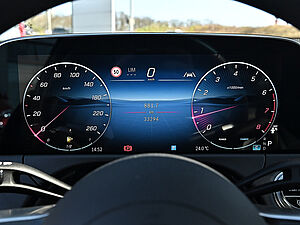 Mercedes-Benz E 200 T AMG Line 16 navigation