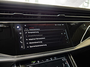 Audi Q8 55 TFSI e quattro 14 navigation