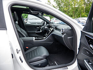 Mercedes-Benz C 200 T AMG Line 3 navigation