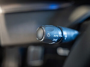 Peugeot 408 GT HYBRID 225 e-EAT8 14 navigation