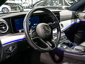 Mercedes-Benz E 300 de 4M T Exclusive 27 navigation