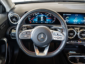 Mercedes-Benz A 180 d AMG Sport 9 navigation