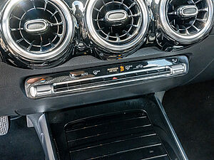 Mercedes-Benz GLB 200 d 4M Progressive Advanced 12 navigation