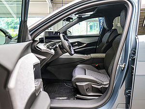 Peugeot 3008 Allure HYBRID 145 e-DSC6 9 navigation