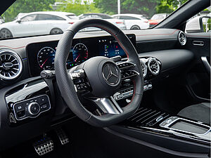 Mercedes-Benz CLA 250 SB 4M AMG Sport Premium 27 navigation
