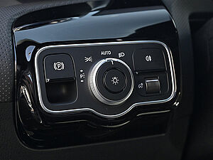 Mercedes-Benz A 200 AMG Line 19 navigation