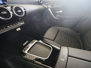 Mercedes-Benz A 220 4M Limo Progressive Advanced 16 navigation