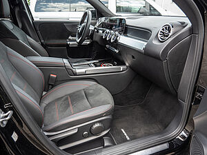 Mercedes-Benz GLB 200 d AMG Line 2 navigation