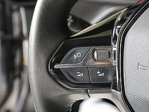 Peugeot 2008 Allure Pack BlueHDI 22 navigation