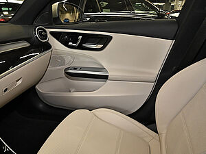 Mercedes-Benz C 200 AVANTGARDE 15 navigation