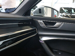 Audi A6 Avant S line 45 TDI quattro S tronic 18 navigation