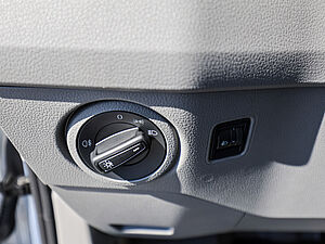 Volkswagen Crafter 50 Kasten HD 2.0l TDI AT 22 navigation