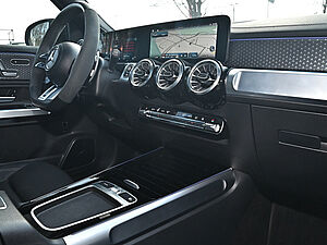 Mercedes-Benz GLB 35 AMG 4M 9 navigation