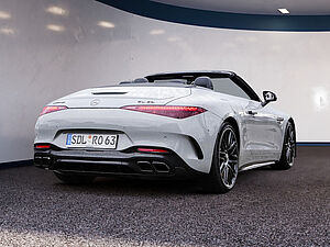 Mercedes-Benz SL 63 AMG 4M+ 3 navigation