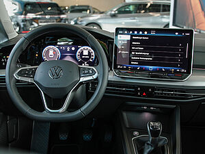 Volkswagen Golf VIII Variant Life 2.0 TDI 9 navigation