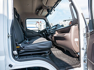 Fuso Canter e7C18e Koffer LBW 200km Reichw Klima LED 2 navigation