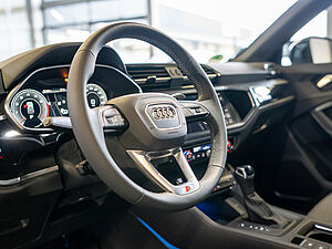 Audi Q3 S line 35 TFSI S tronic 19 navigation