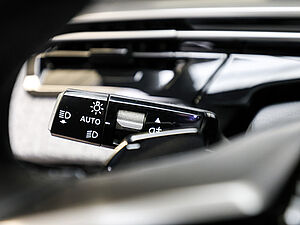 Peugeot 5008 Allure HYBRID 136 e-DSC6 31 navigation