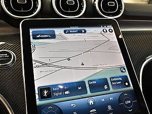 Mercedes-Benz C 300 e 4M AMG Line 11 navigation